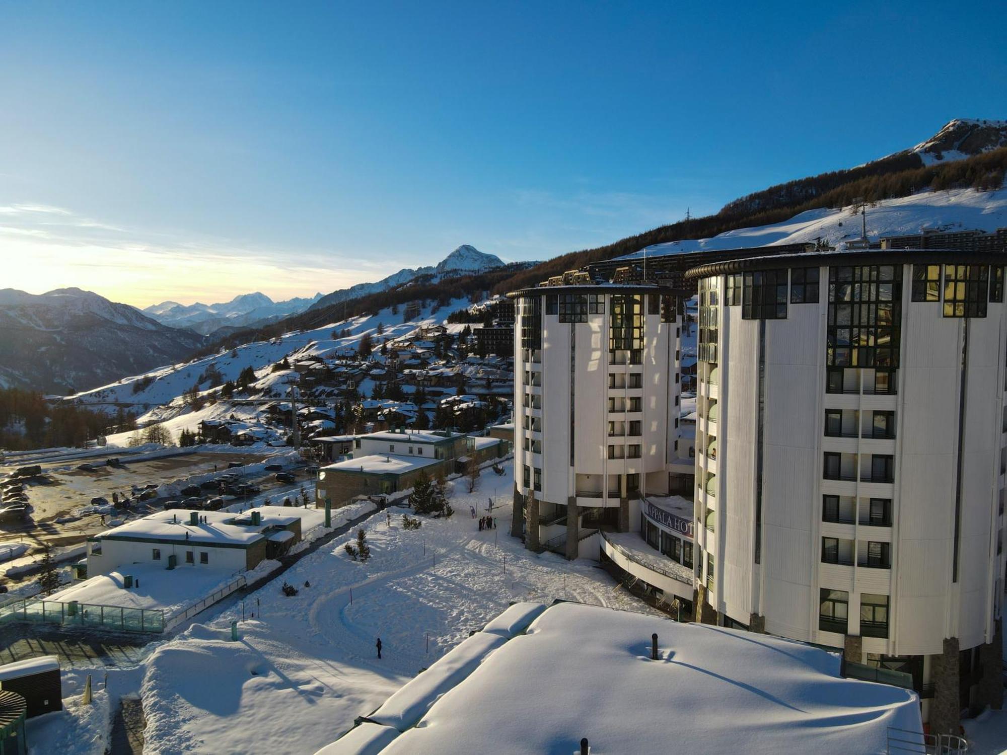 Hotel Uappala Sestriere Esterno foto