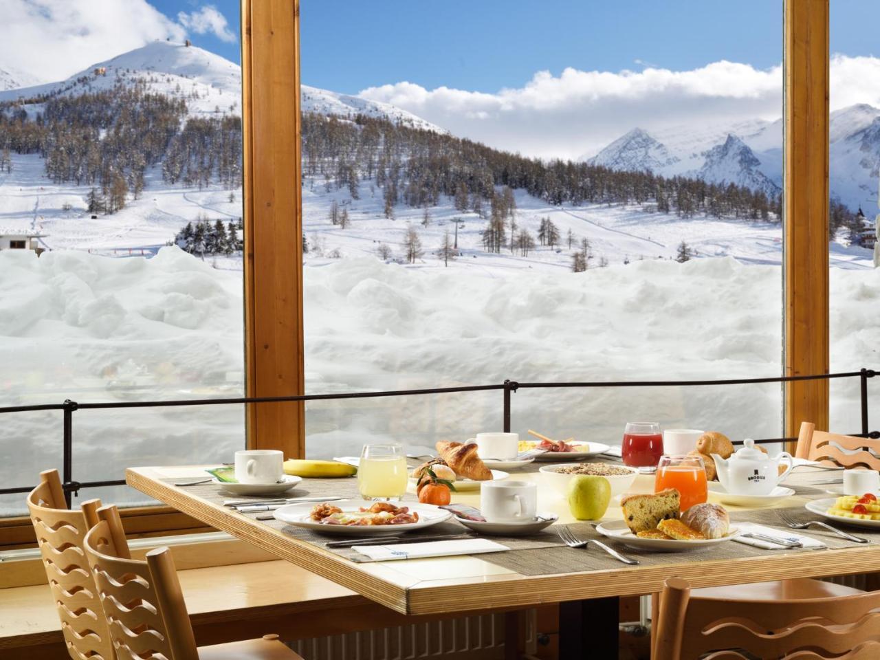Hotel Uappala Sestriere Esterno foto